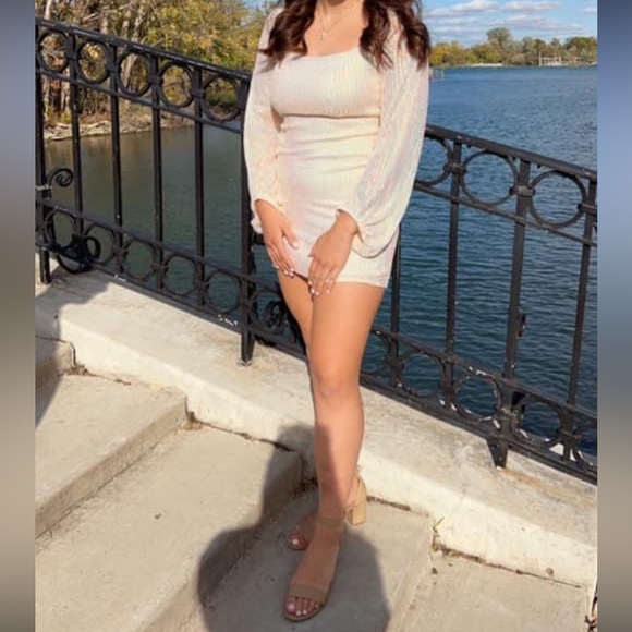 Perfect condition only worn once - Picture 2 of 4